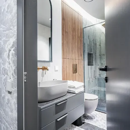 Central Authentic Luxurious By Houseys Apartmán *